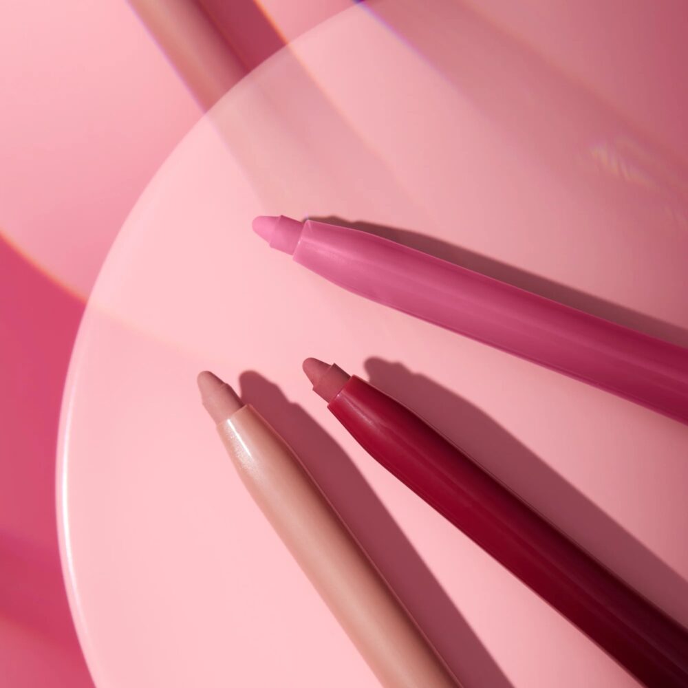 Kiss and glow Plumping lip liner C02- Catrice - immagine 3