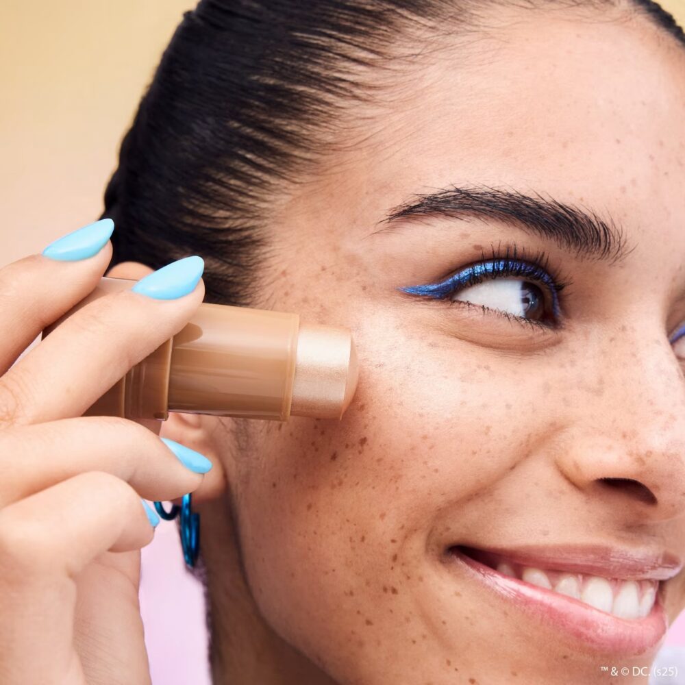 Superman stick illuminante in gel - Essence - immagine 2