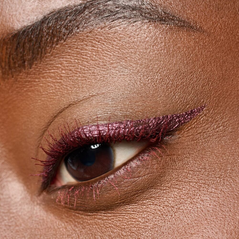 COLOUR it! metallic eyeliner liquido

- Essence - immagine 3