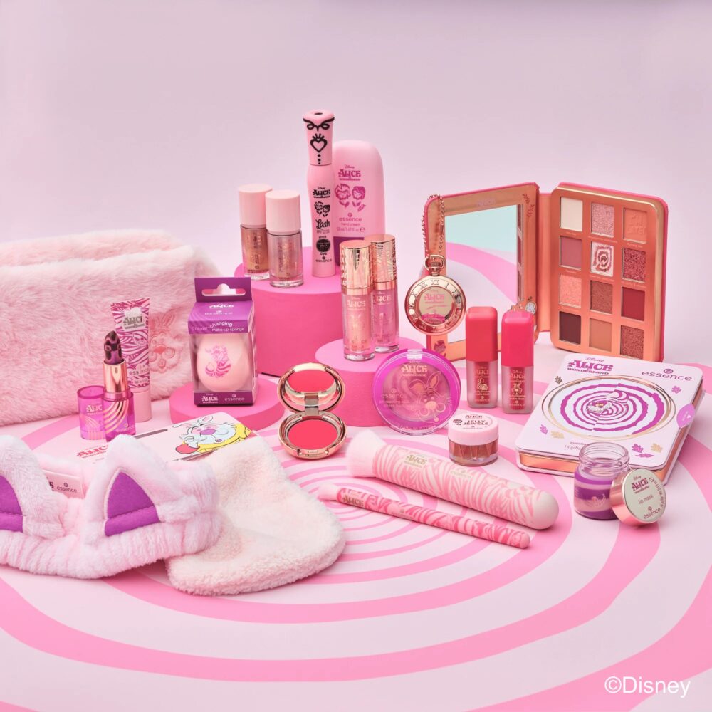 Beauty case morbido ispirato a Disney Alice nel Paese delle Meraviglie - Essence - immagine 3