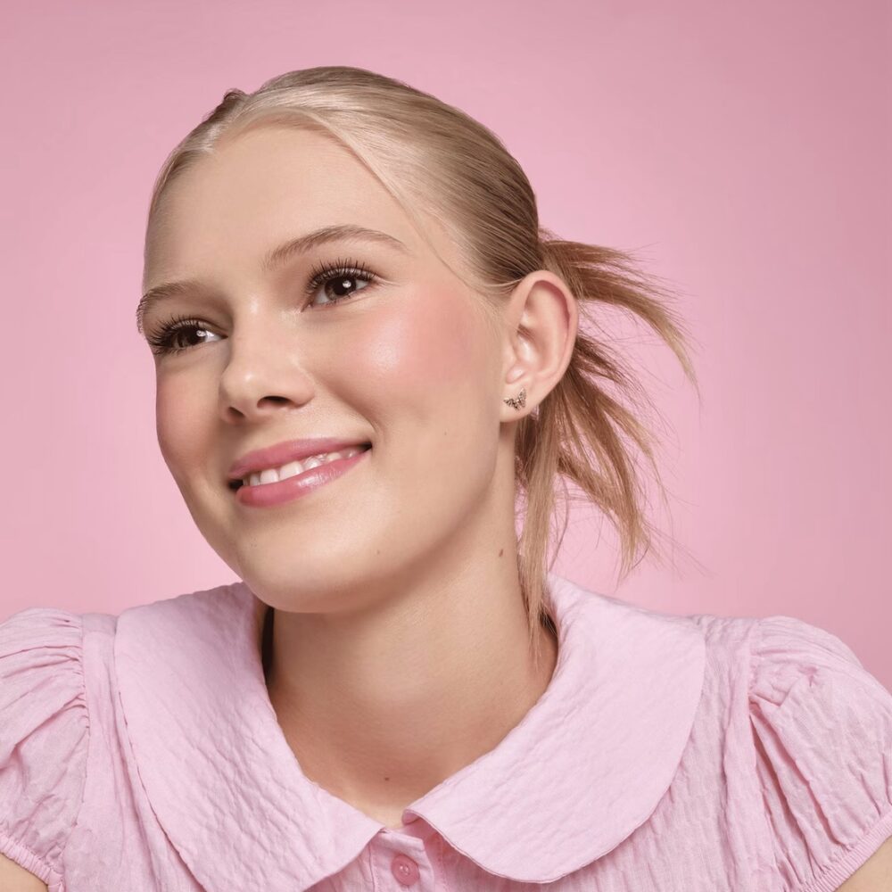 Blush opaco in mousse soffice ispirato a Disney Alice nel Paese delle Meraviglie 01 - Essence - immagine 2
