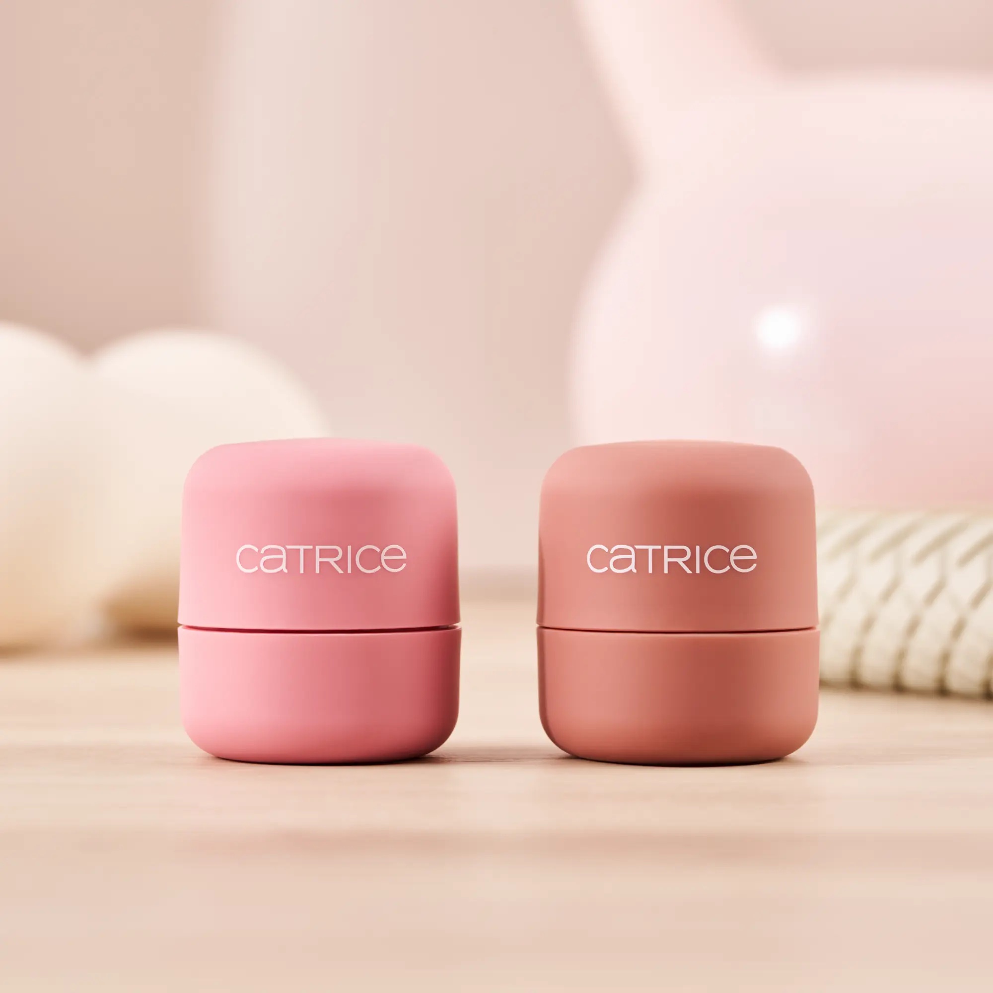 MY CORE ESSENTIALS Blushed & Beautiful Stick Multiuso 01 - Catrice - immagine 4