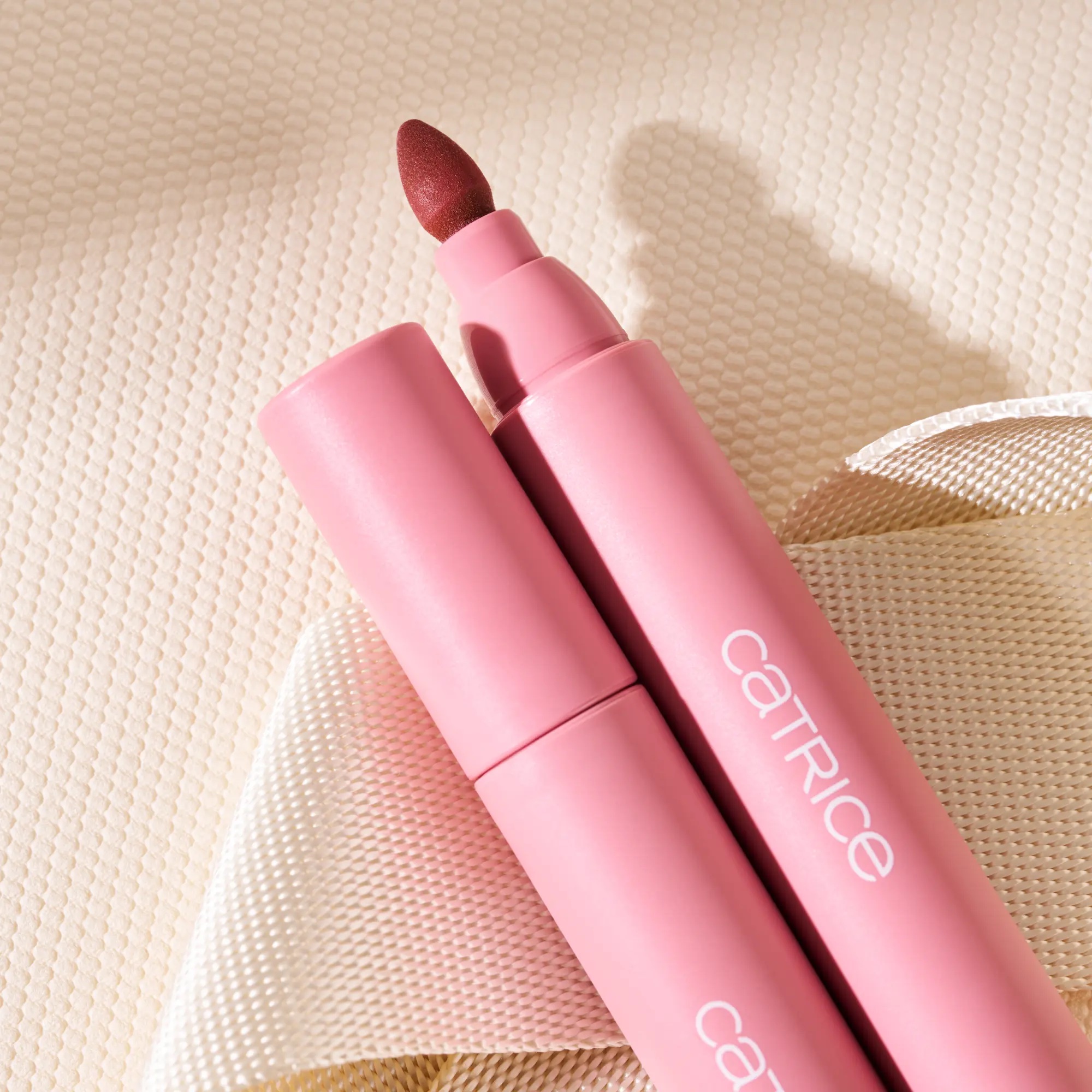 MY CORE ESSENTIALS Ultra Power Lip Stain c02 - Catrice - immagine 2