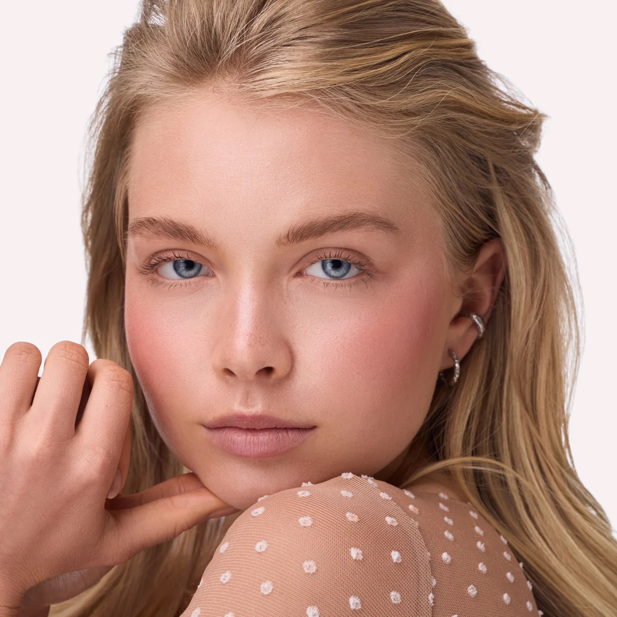 Colour Flush Dewy Blush Luminoso 060 - Catrice - immagine 2