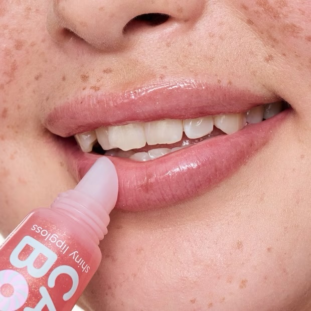 CANDY BOMB lucidalabbra brillante - Essence - immagine 3